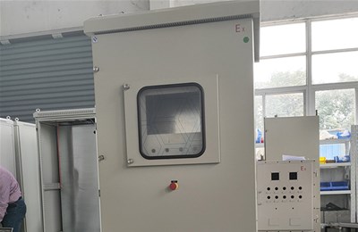 正壓防爆柜開(kāi)機(jī)是直接換氣嗎，換氣后自動(dòng)接通電源嗎？